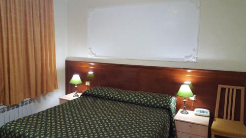 罗塞塔旅馆客房内的一张或多张床位