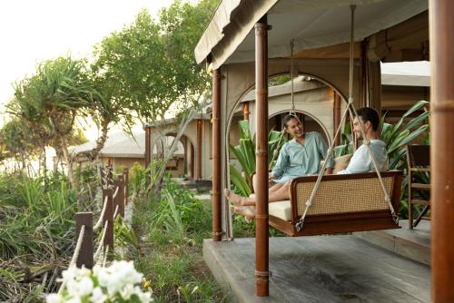 ARNA Suites and Ocean Lounge