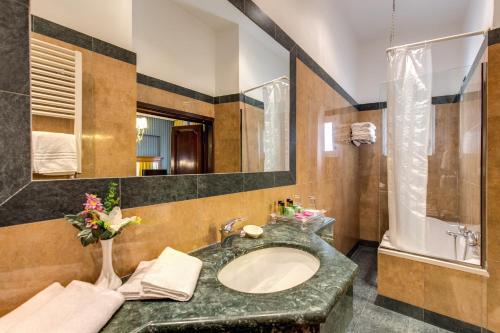 因佩罗酒店的一间浴室