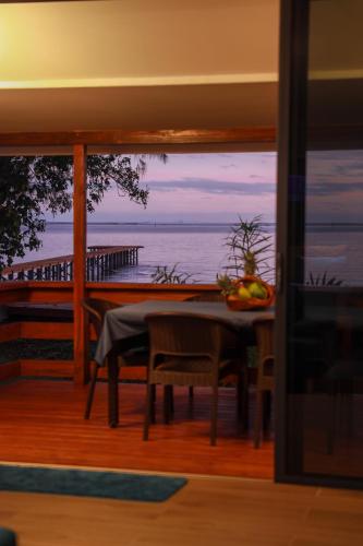 Teahupo'o Wave Lodge