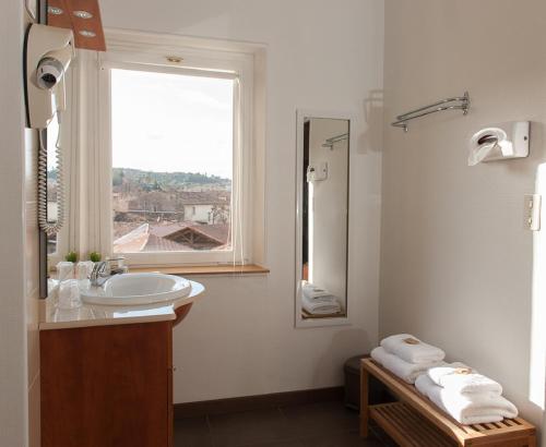 阿普特圣安妮酒店的一间浴室
