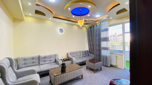 Cityscape luxury residence