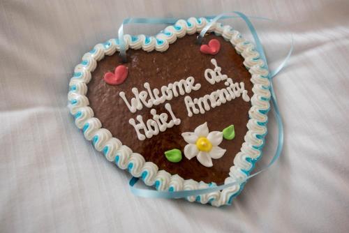 慕尼黑Hotel AMENITY的心形蛋糕