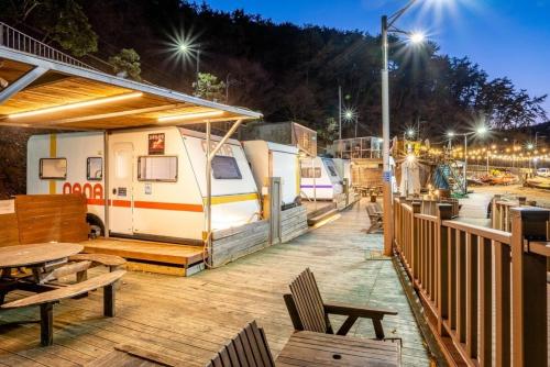 Busan Zio club caravan park