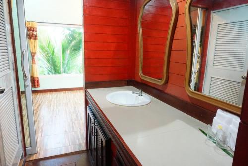 阮三泰精品度假屋的一间浴室