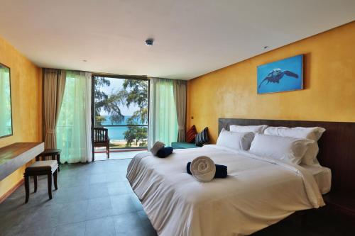 迈考海滩Coriacea Beachfront Boutique Phuket Resort - SHA Plus的相册照片