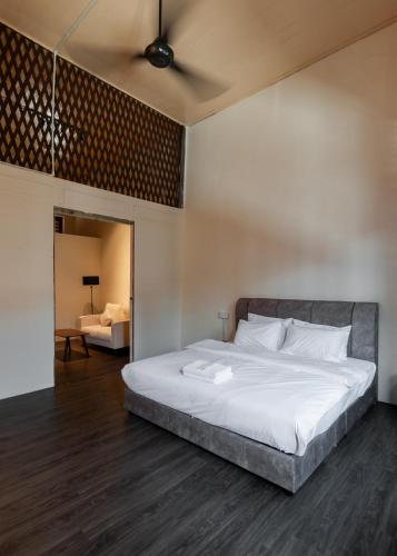 Melayu Villa by Aayu - 10 mins walk to 1st Avenue Mall George Town