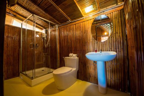 AoNang Bamboo Pool Resort的一间浴室