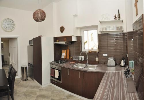 Comfort Apartment Brno-city center的厨房或小厨房