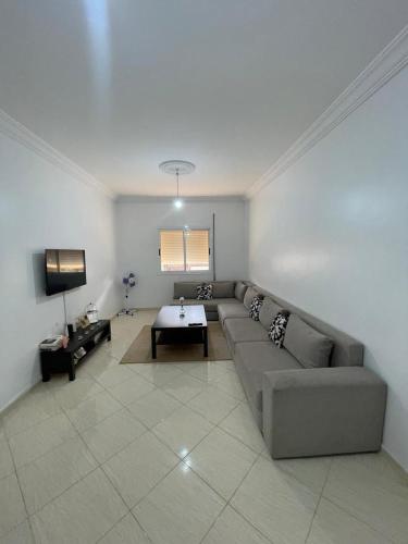 WiFi & Smart TV & Netflix & Free Parking & Full Kitchen & Heating & Washing Machine