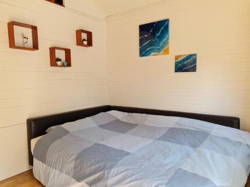 Cozy tiny house with swimming pool & outdoor sauna