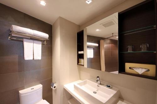 新加坡宾乐雅服务公寓的一间浴室