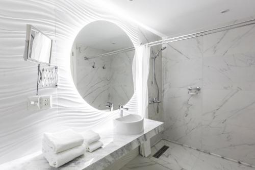 Hub Hotel Asuncion的一间浴室