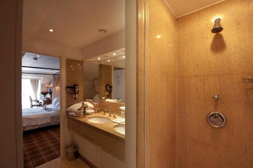潘德酒店 - 世界小型豪华酒店成员的一间浴室