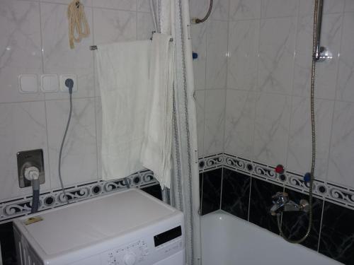 布达佩斯乔伊公寓的一间浴室