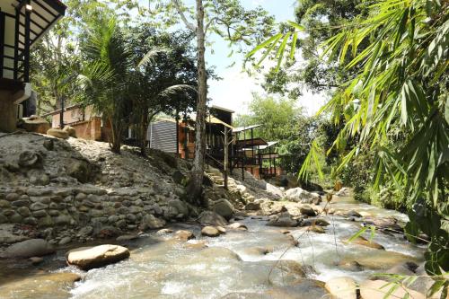Casa Damai Janda Baik - RIVERVIEW TINY HOUSE
