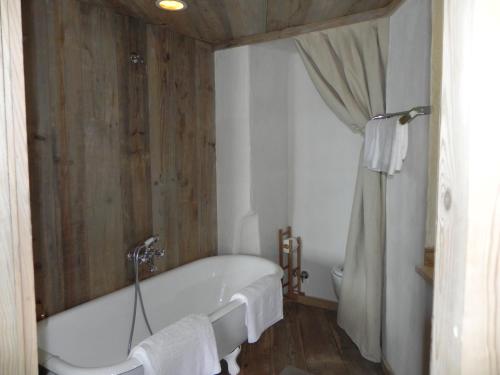Apartamento Poal-Cadaques的一间浴室