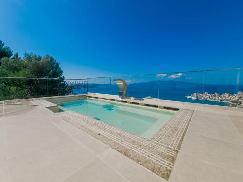 Sunset Shoreline Saranda - Sea View - Free Private Parking - Pool