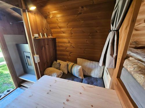 Camping im Fass