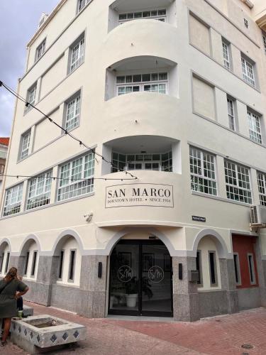 圣马可库拉索酒店