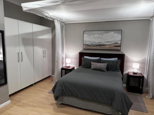 Sunset Field Guest Flat