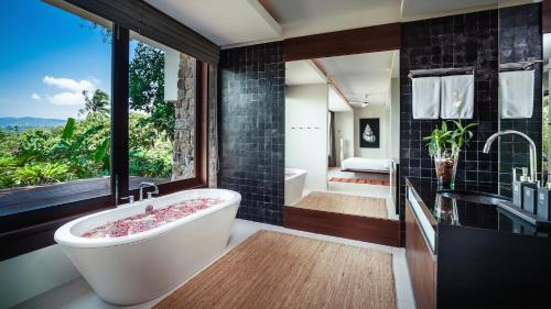 海因别墅的一间浴室