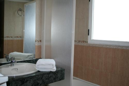 奥地利76号酒店的一间浴室