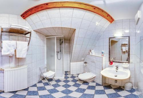 福鲁克斯佩森扎格勒霍夫酒店的一间浴室