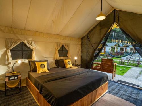 The Hosteller Kasol, Riverside