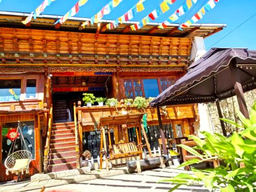 香格里拉悠然山谷客栈(独克宗古城店)