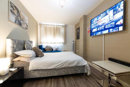 FIve Star Rated Condo