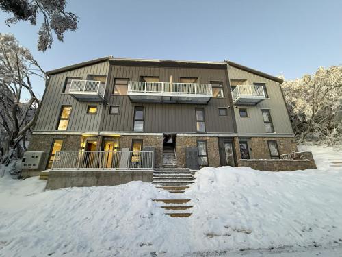 Luxury 3-Bed Ski Villa, 450m to Chairlift & Slopes