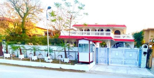 Grand Manor House