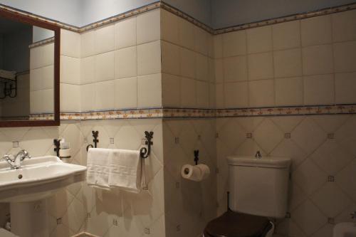 卡斯特罗维约旅馆的一间浴室