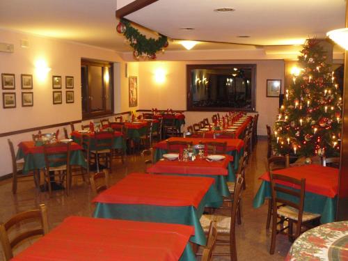 皮耶韦佩拉戈西阿托里餐厅旅馆的相册照片