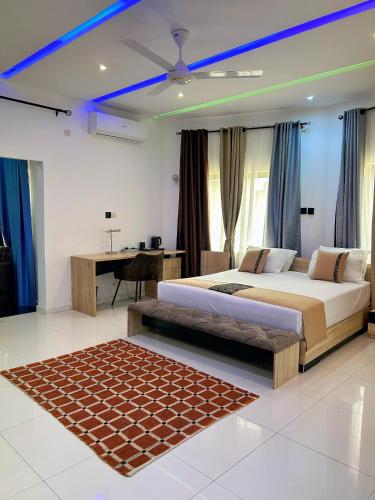 Bekouvi Smart Suite - City & Sea