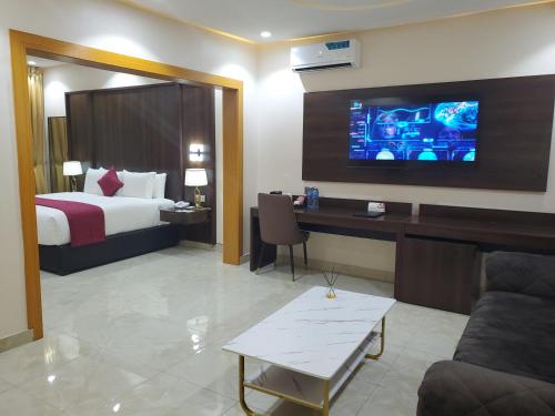 Executive Hotel and Suites