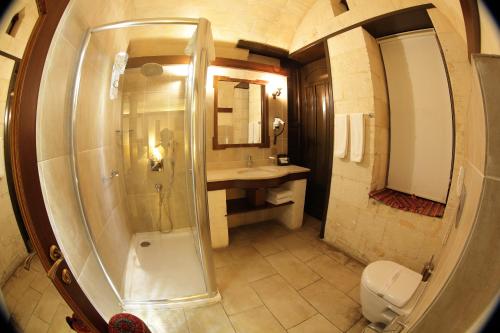 锡瑞恩酒店的一间浴室