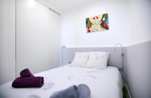 IDEAL Appartement Vieux Port Marseille的一间客房