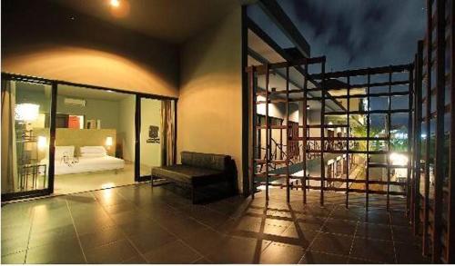 勒吉安格蕾精品旅馆的大型客房设有一张床和一个阳台。