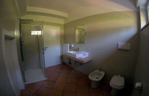 Appartamento i Sentieri 29c的一间浴室