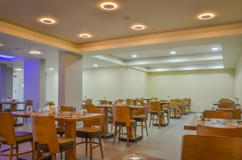 Sentido Thassos Imperial餐厅或其他用餐的地方