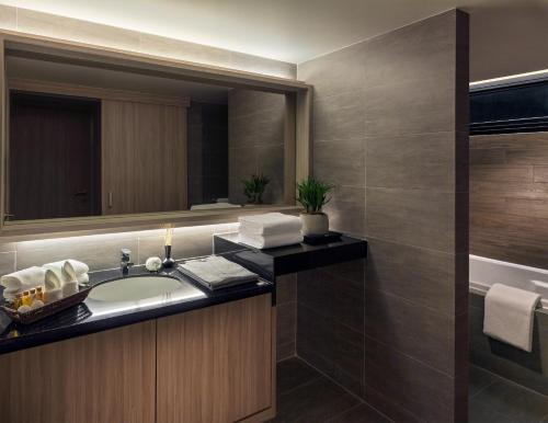 拉差思马德拉公寓式酒店的一间浴室
