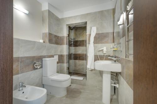 加加林旅馆的一间浴室