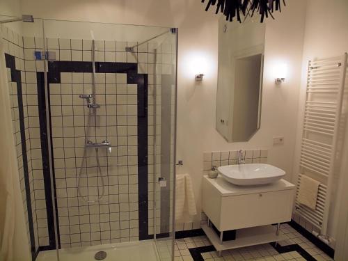 Regis Residence的一间浴室