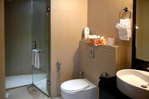 Al Olaya Suites Hotel的一间浴室