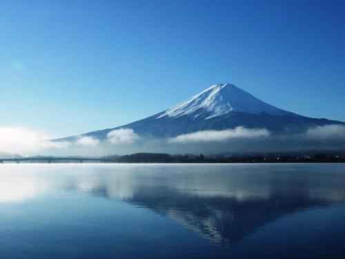 冬天的秀峰阁 湖月