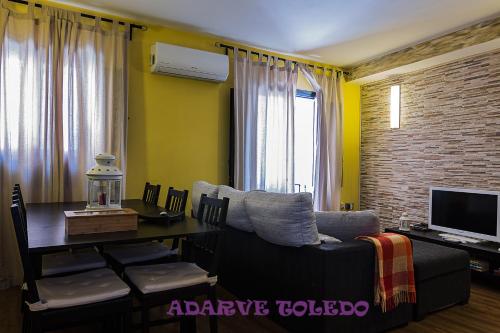 托莱多托莱多阿达勒维公寓酒店的相册照片