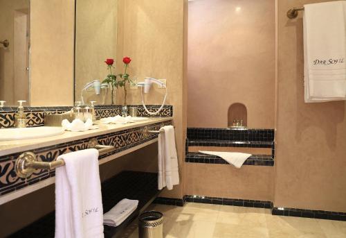 达尔索菲尔旅馆 - 仅限成人的一间浴室
