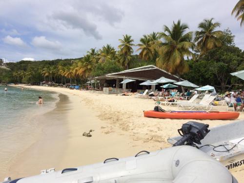 Water IslandSt Thomas stay on Sailboat Ragamuffin incl meals water toys的相册照片